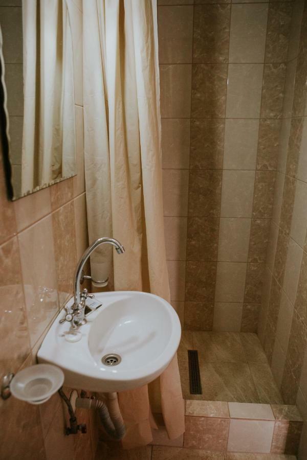 Hotel-Restaurant Milenium Salonta Dış mekan fotoğraf