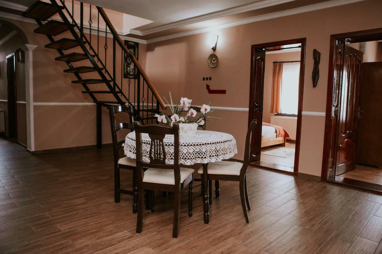 Hotel-Restaurant Milenium Salonta Dış mekan fotoğraf