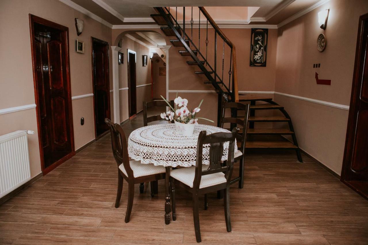 Hotel-Restaurant Milenium Salonta Dış mekan fotoğraf