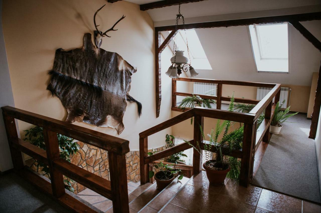 Hotel-Restaurant Milenium Salonta Dış mekan fotoğraf