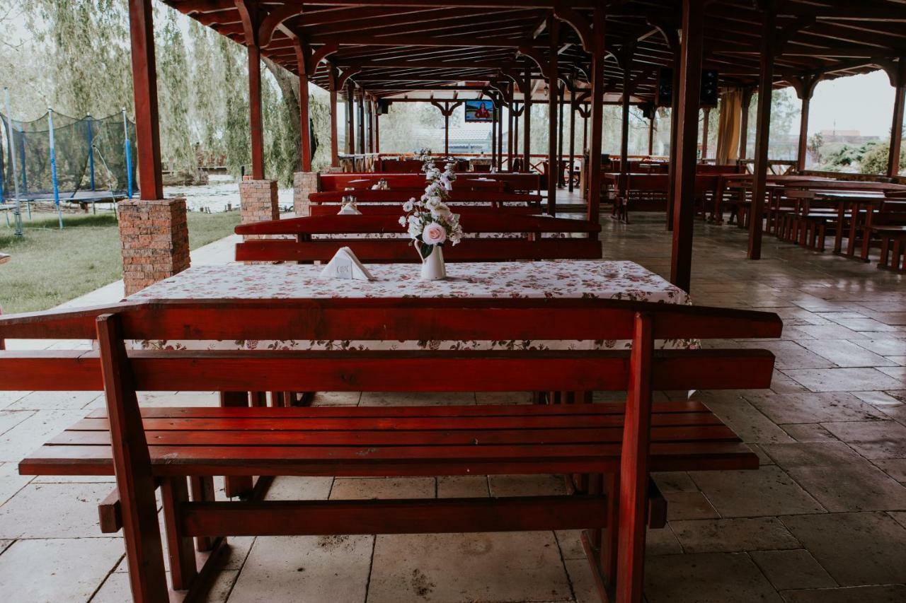 Hotel-Restaurant Milenium Salonta Dış mekan fotoğraf