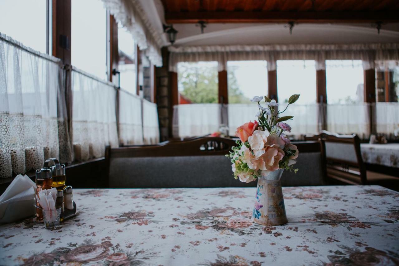 Hotel-Restaurant Milenium Salonta Dış mekan fotoğraf