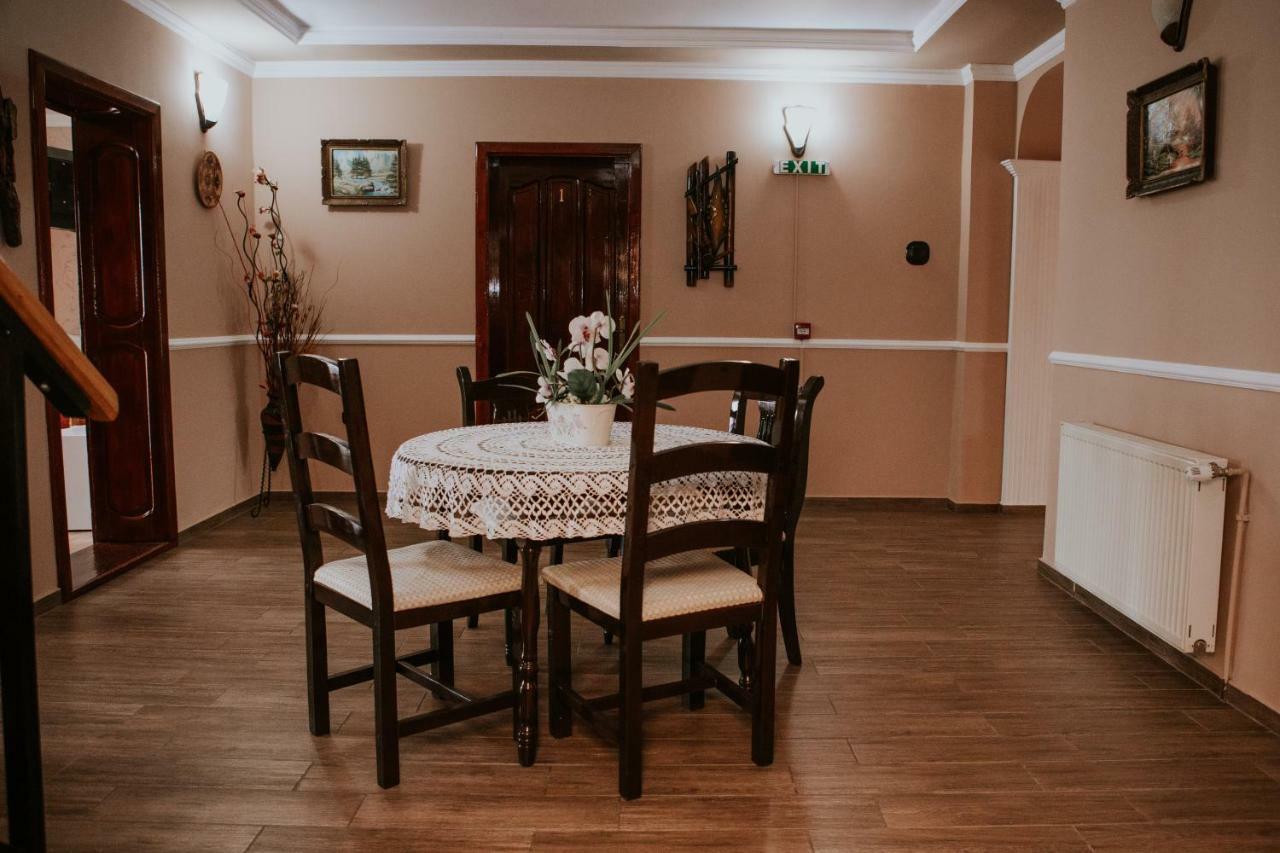Hotel-Restaurant Milenium Salonta Dış mekan fotoğraf
