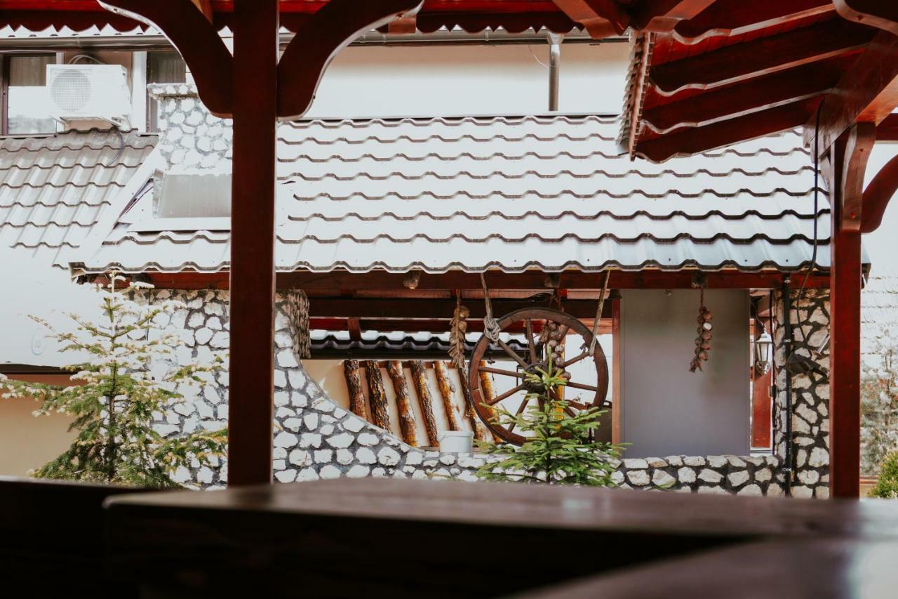 Hotel-Restaurant Milenium Salonta Dış mekan fotoğraf