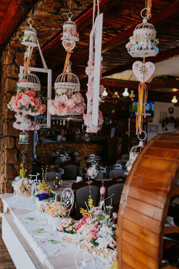 Hotel-Restaurant Milenium Salonta Dış mekan fotoğraf